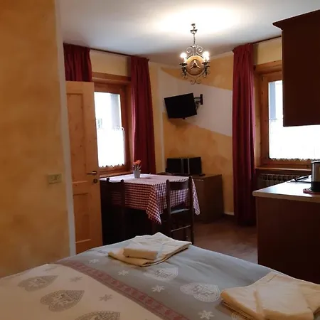 Casa Anita Aparthotel Livigno Exterior photo